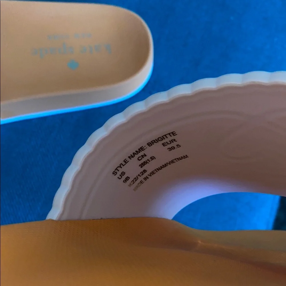 Kate Spade Brigitte Pool Slide - Picture 4 of 8